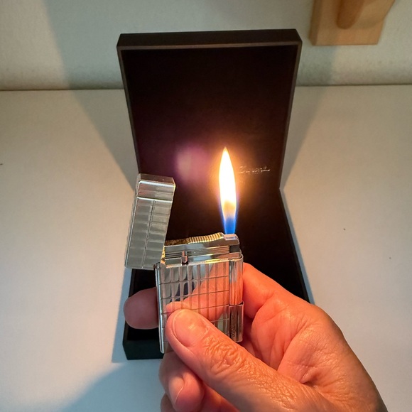 ST Dupont Ligne Silver Plated & Rectangles Design Lighter - Picture 4 of 11